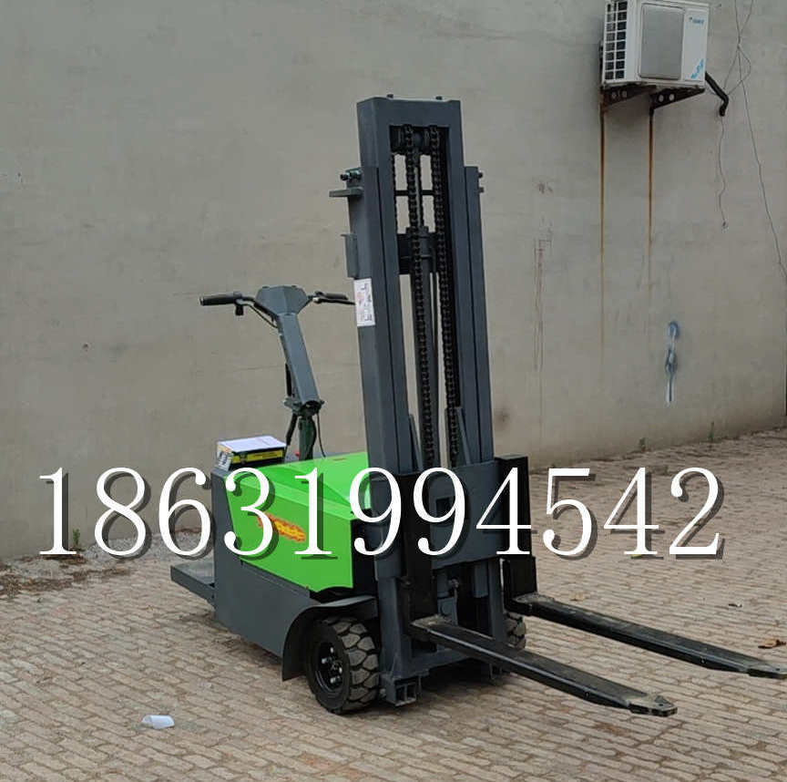 电白区优程全电动叉车插腿式堆高车液压装卸车1.5吨升高小型站驾式铲车